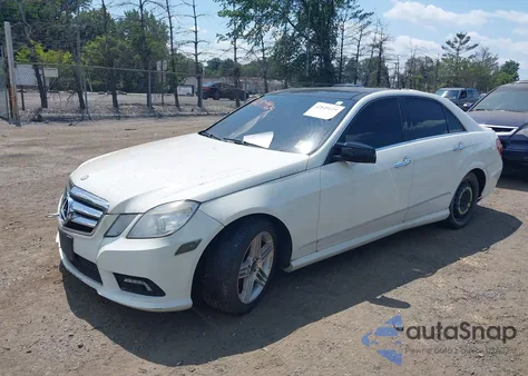 2011 Mercedes-Benz E 350 4Matic z USA, uszkodzony, nr VIN WDDHF8HB0BA433116
